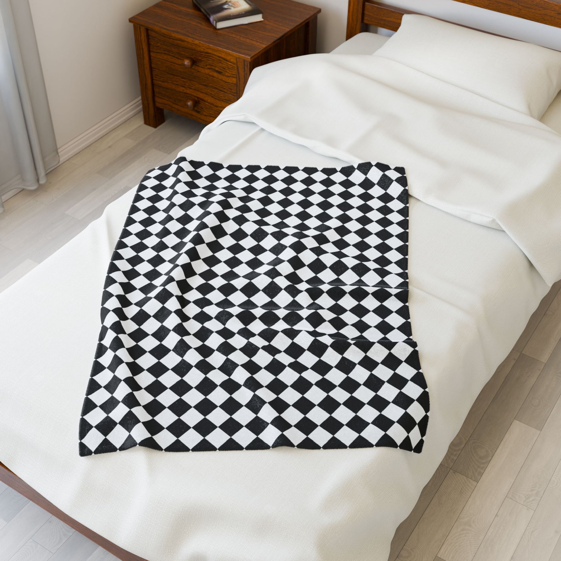 Cozy Black & White Checkered Velveteen Plush Blanket